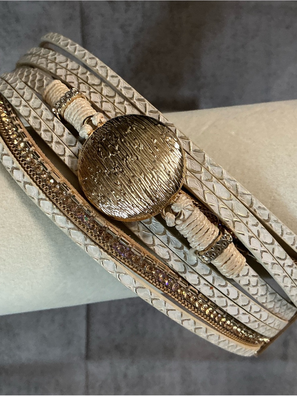 Bohemian style bracelet with magnet attachment